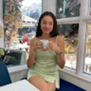 Meet your Posher, Daniella